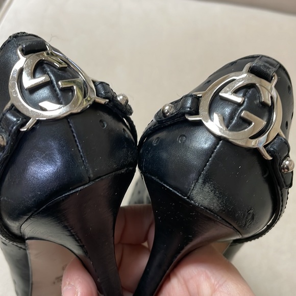 GUCCI-Authentic Vintage
Calfskin Perforated GG Reins - Picture 9 of 10